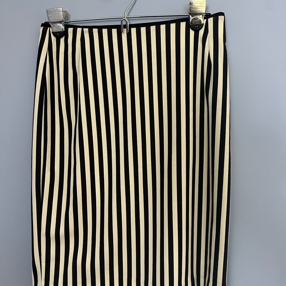 Fun Black and White Striped Pencil Skirt